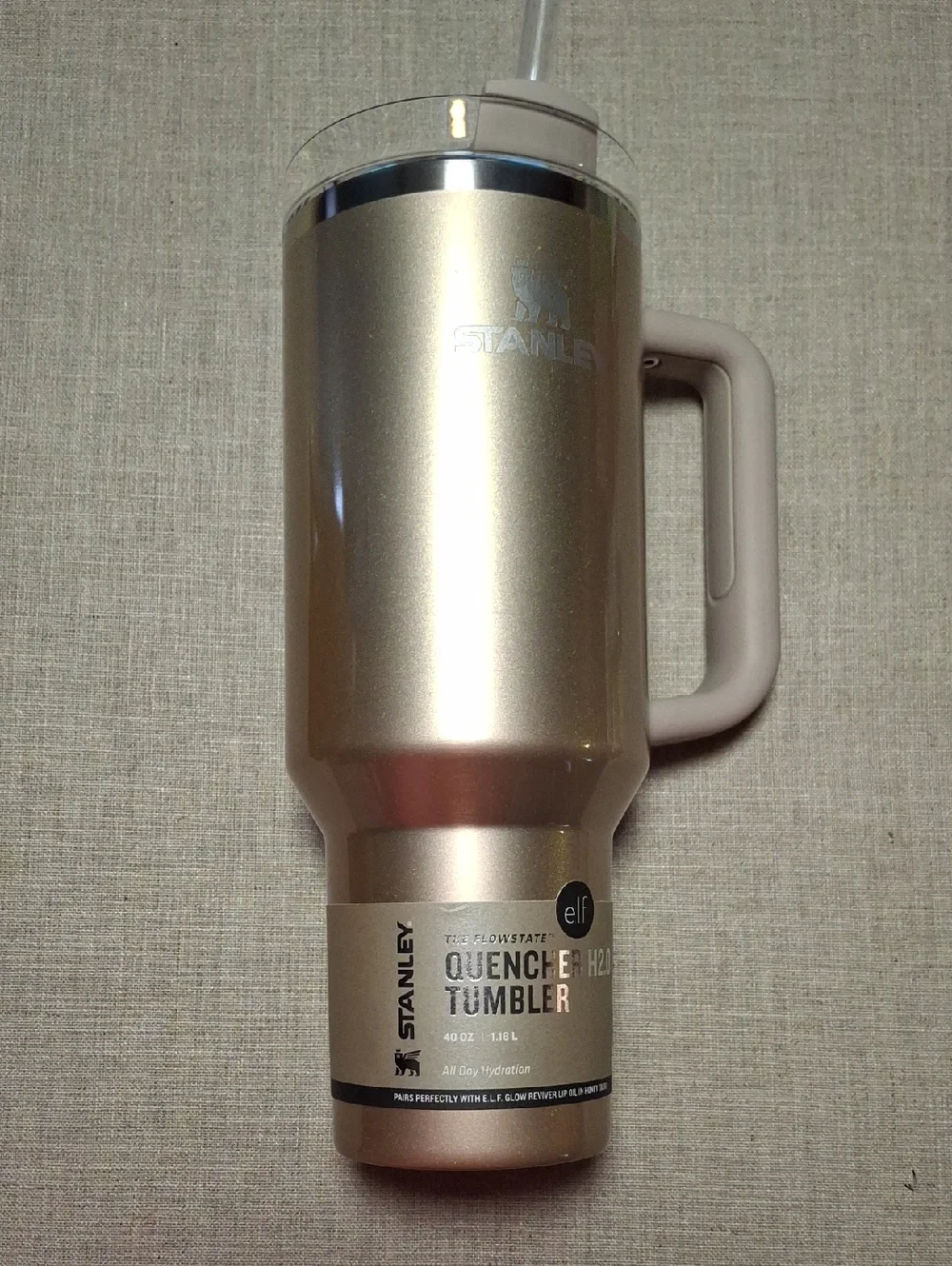 New Stanley Quencher Tumbler Elf 40oz - Picture 1 of 5